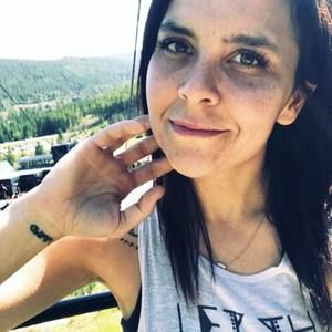 Meet your Posher, Kaya